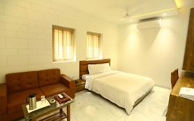Tirupati International Hotel